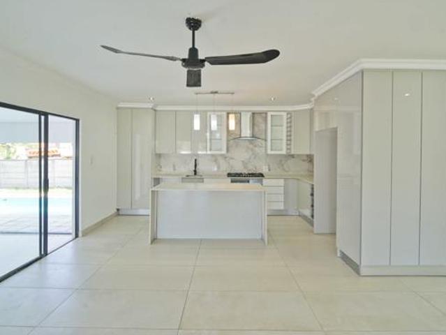 5 Bedroom House in Gonubie North