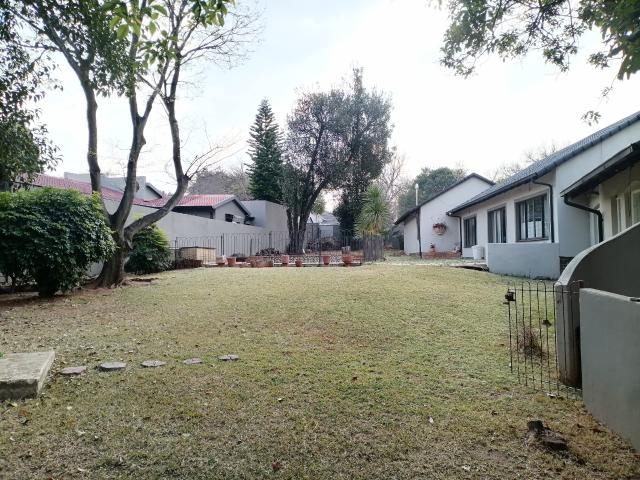 5 Bedroom House in Gallo Manor