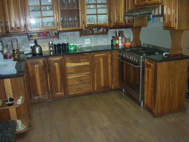 5 Bedroom House in Gholfsig