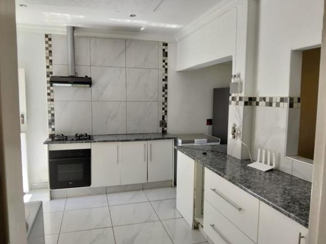 5 Bedroom House in Glen Marais