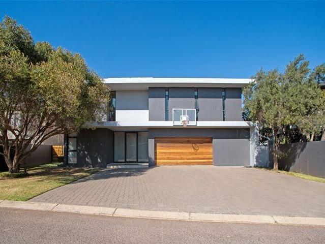 5 Bedroom House in Glen Marais