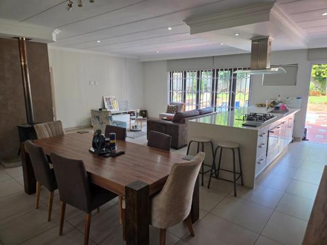 5 Bedroom House in Glen Marais
