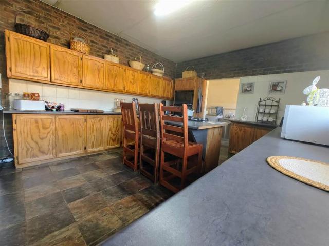 5 Bedroom House in Glencoe