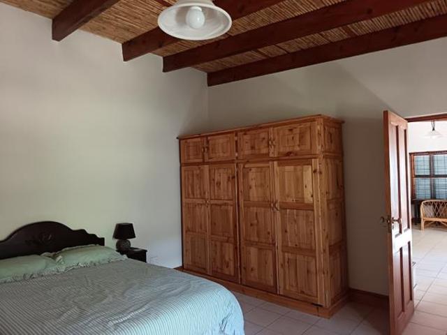 5 Bedroom House in Graaff Reinet