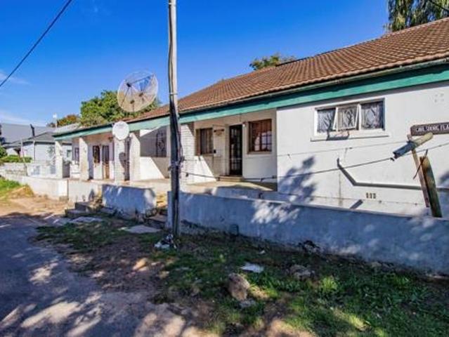 5 Bedroom House in Grabouw