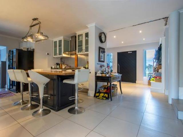 5 Bedroom House in Greenways Golf Estate