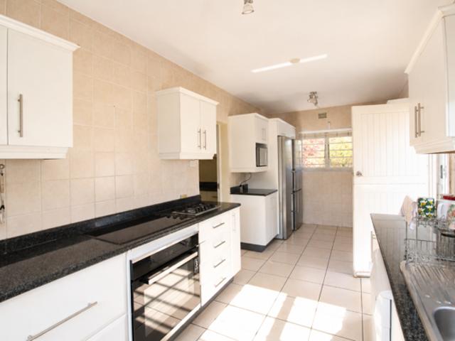 5 Bedroom House in Greendale