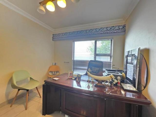 5 Bedroom House in Greenstone Hill