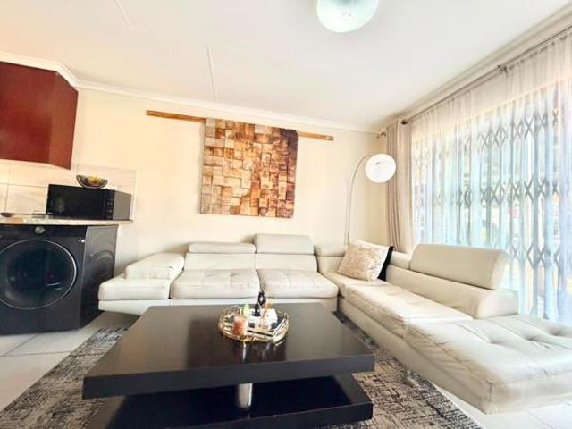 5 Bedroom House in Grobler Park