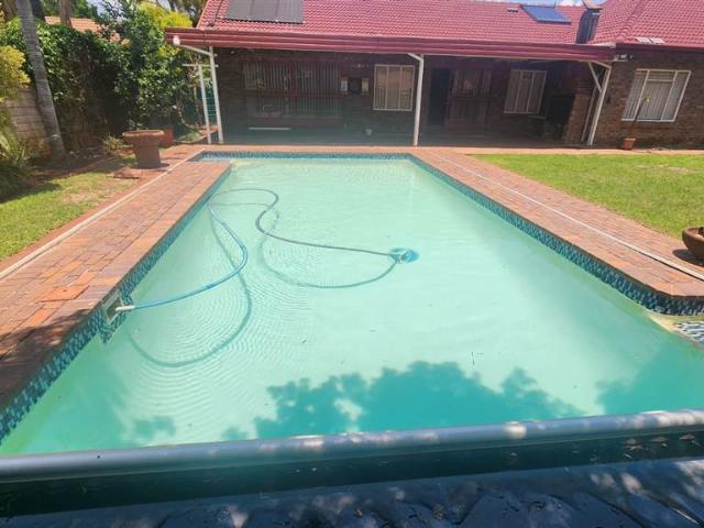 5 Bedroom House in Doornpoort and surrounds