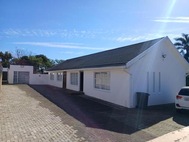 5 Bedroom House in Dawn