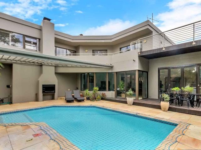 5 Bedroom House in Dainfern Golf Estate