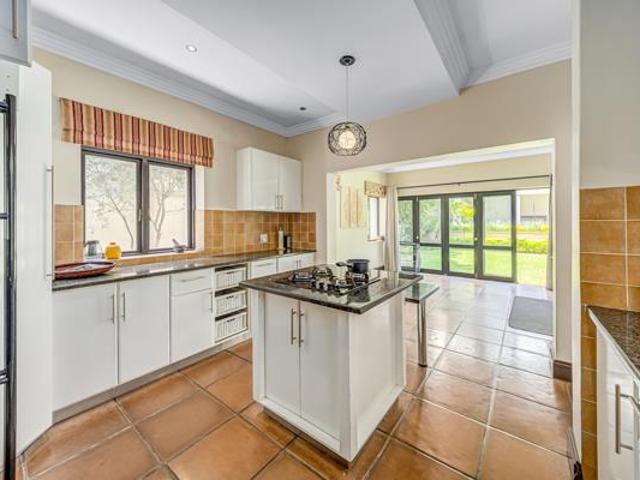 5 Bedroom House in Dainfern Valley