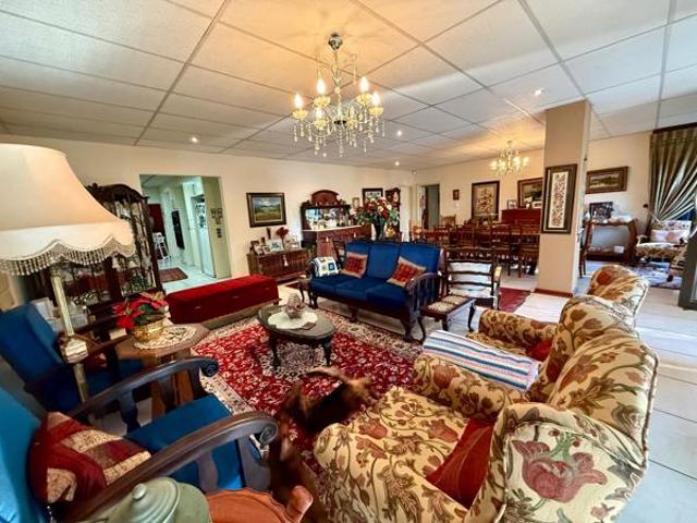 5 Bedroom House in Dan Pienaar