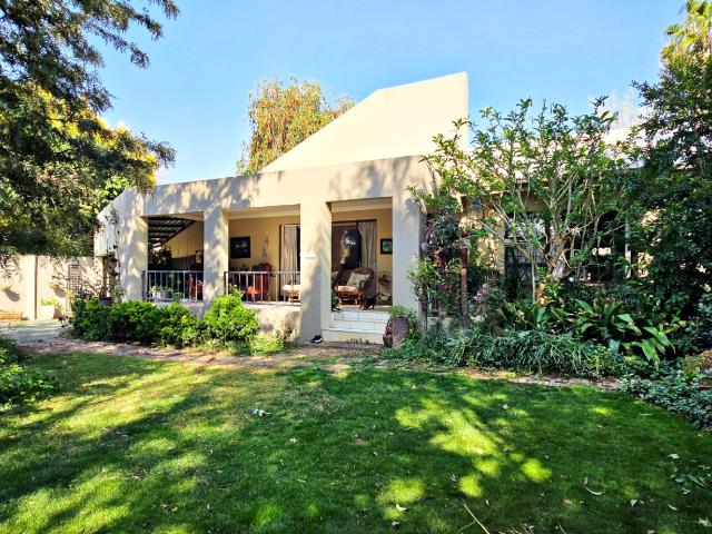 5 Bedroom House in Dan Pienaar
