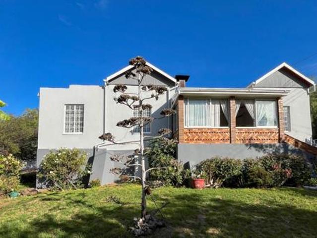 5 Bedroom House in De Rust