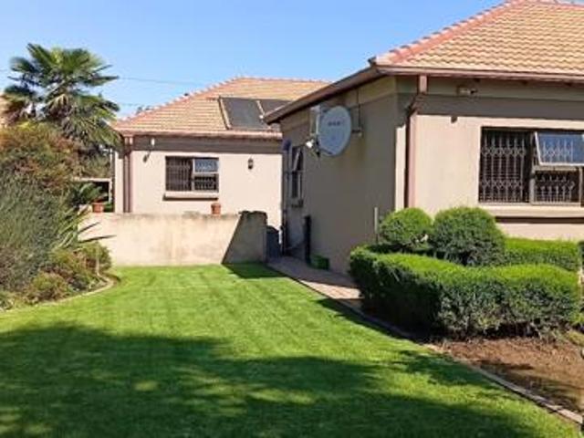 5 Bedroom House in Delmas