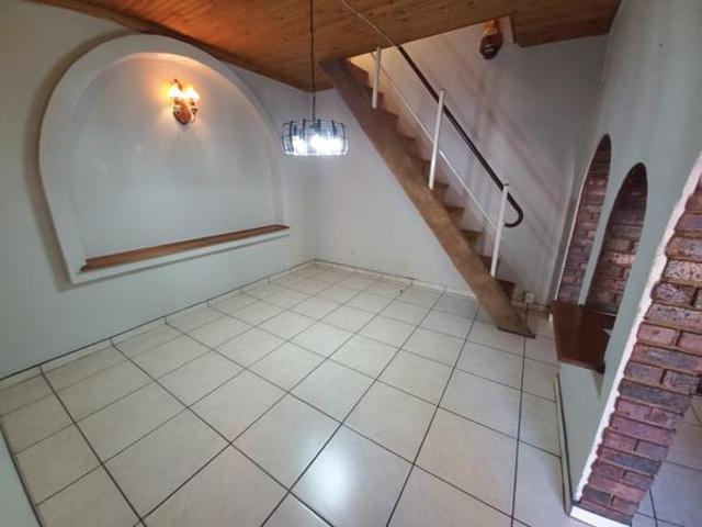5 Bedroom House in Dennesig