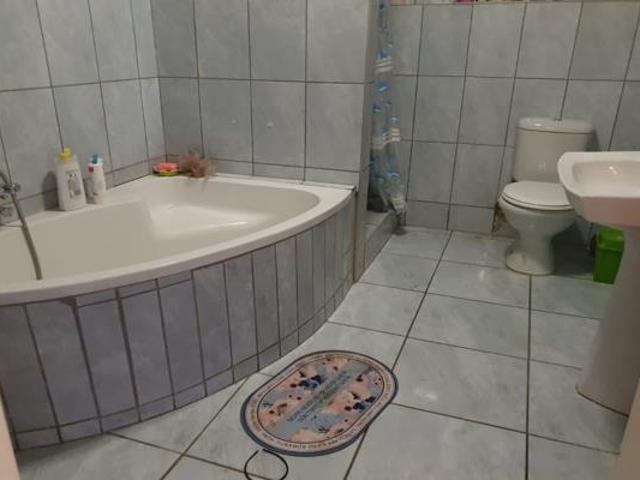 5 Bedroom House in Die Heuwel