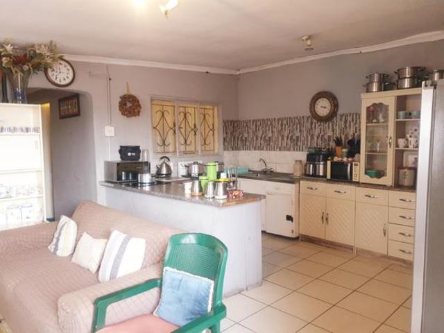 5 Bedroom House in Diepwater