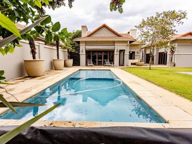 5 Bedroom House in Emfuleni Golf Estate