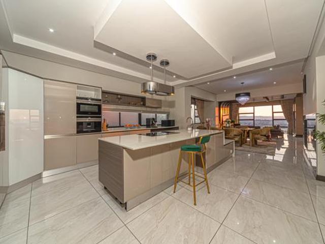 5 Bedroom House in Eagle Canyon Golf Estate