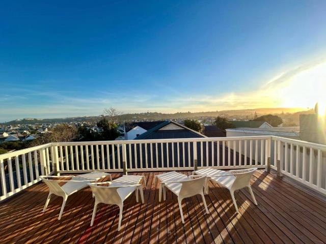 5 Bedroom House in East Bank
