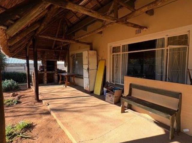 5 Bedroom House in Elandia