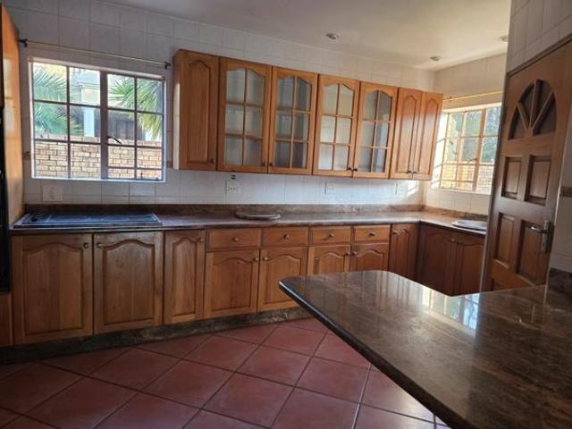 5 Bedroom House in Eldo Glen