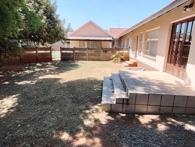 5 Bedroom House in Eldoraigne