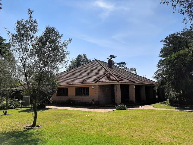 5 Bedroom House in Eloff A H