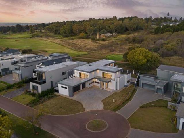 5 Bedroom House in Eye of Africa Estate