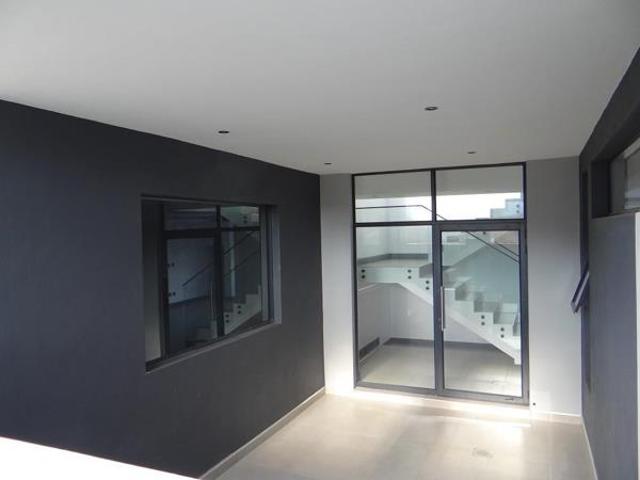 5 Bedroom House in Fountainbrook Estate