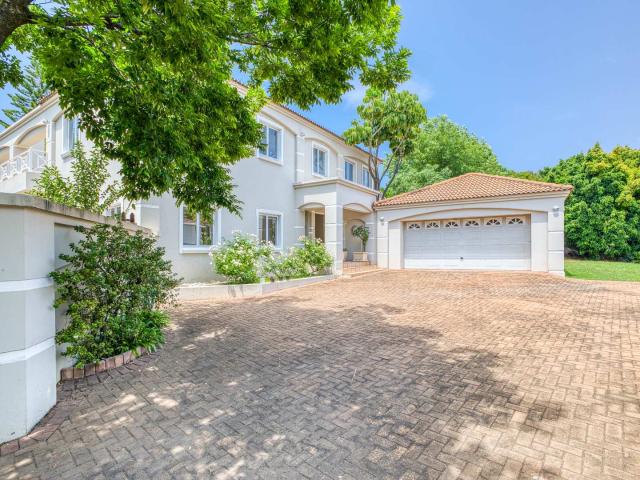 5 Bedroom House in Fourways Gardens