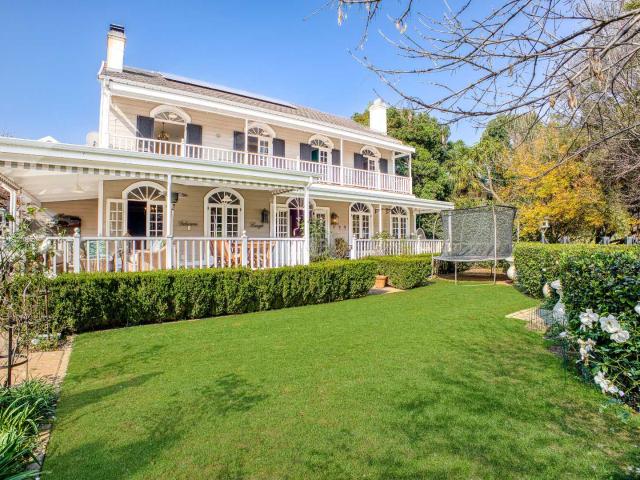 5 Bedroom House in Fourways Gardens