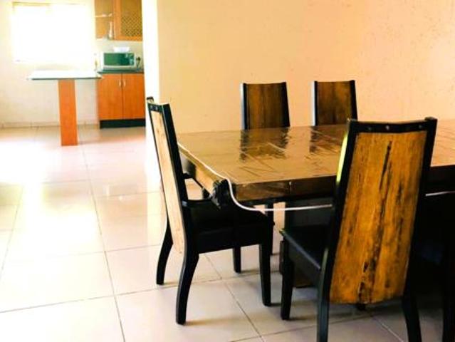5 Bedroom House in Faerie Glen