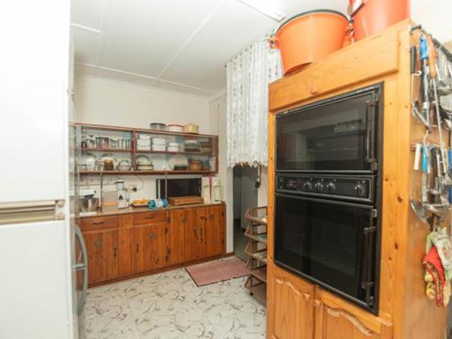 5 Bedroom House in Fairbridge Heights