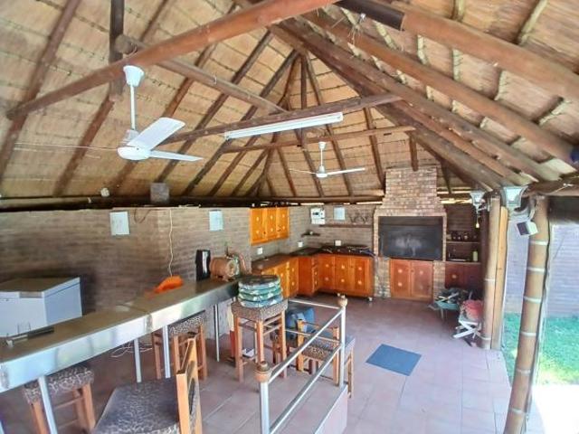 5 Bedroom House in Fairview