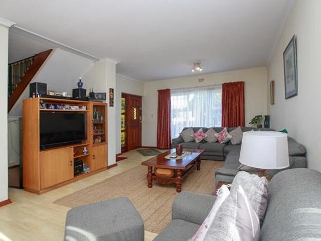 5 Bedroom House in Fairways