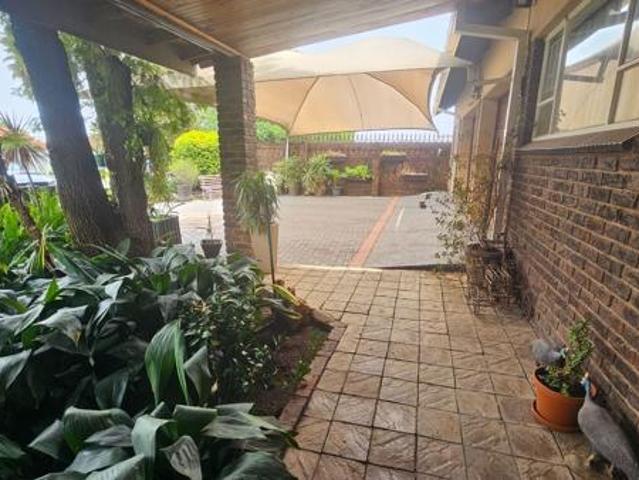 5 Bedroom House in Falcon Ridge