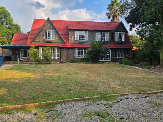 5 Bedroom House in Ferndale