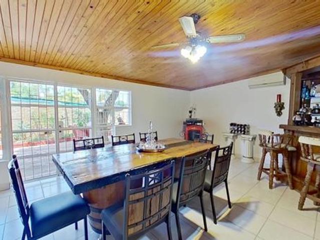 5 Bedroom House in Flamwood