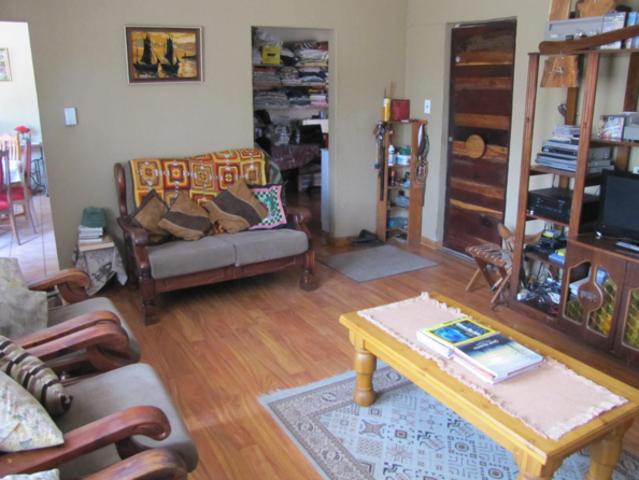 5 Bedroom House in Flora Gardens
