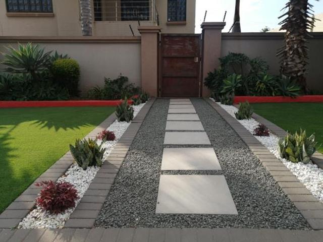 5 Bedroom House in Flora Park