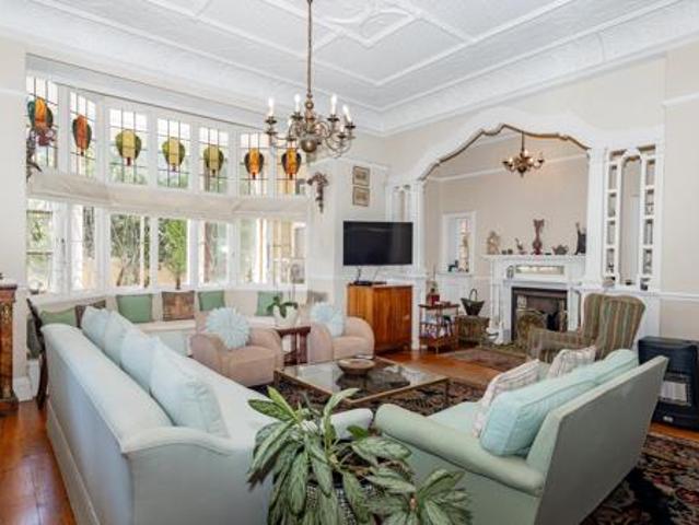 5 Bedroom House in Fresnaye
