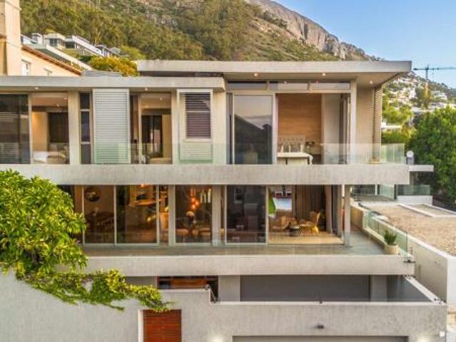 5 Bedroom House in Fresnaye