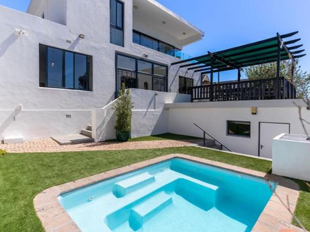 5 Bedroom House in Fresnaye