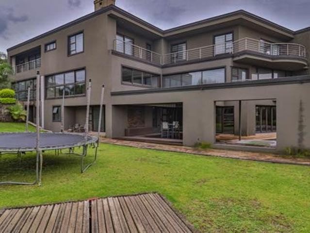 5 Bedroom House in Kosmosdal