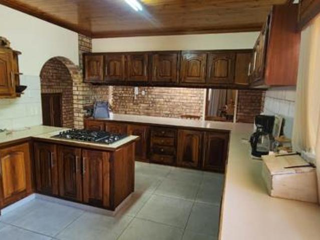 5 Bedroom House in Kanoniers Park