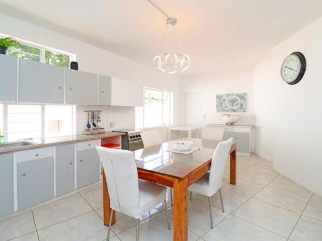 5 Bedroom House in Kelvin